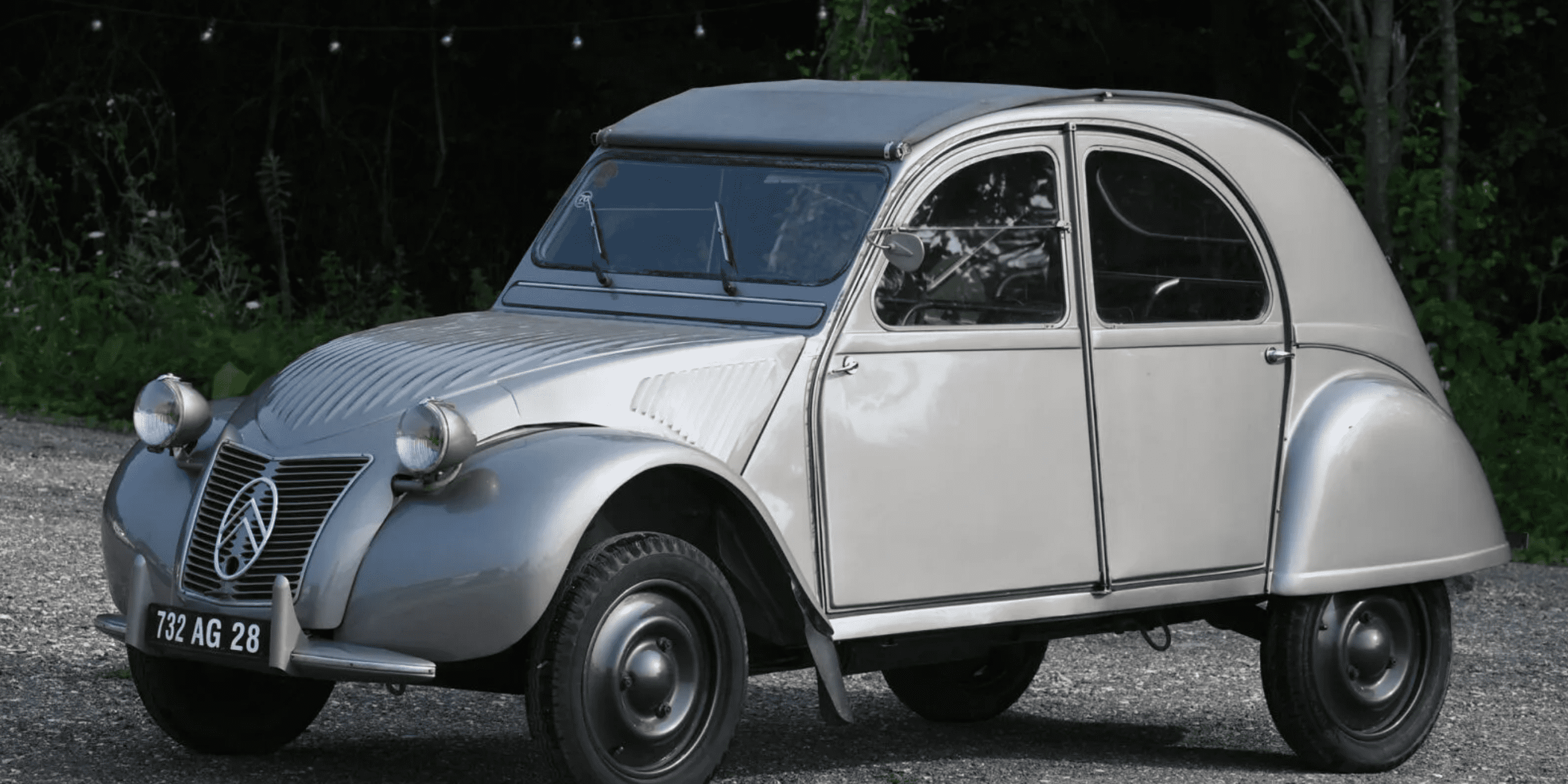 vente aux enchères Citroën sortie de grange Citroën 2CV Citroën Type H