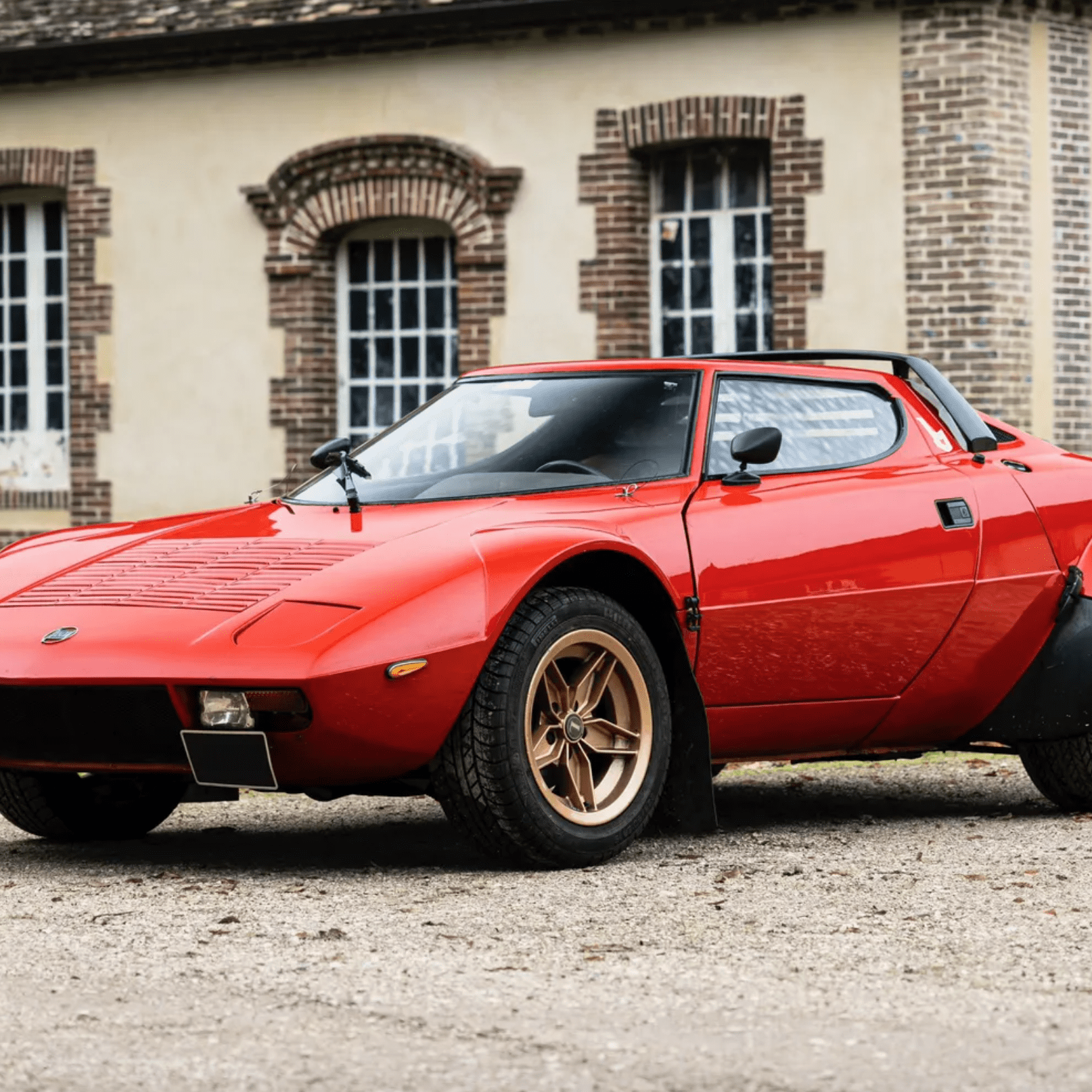 Automobiles sur les Champs vente aux enchères Artcurial Motrocars