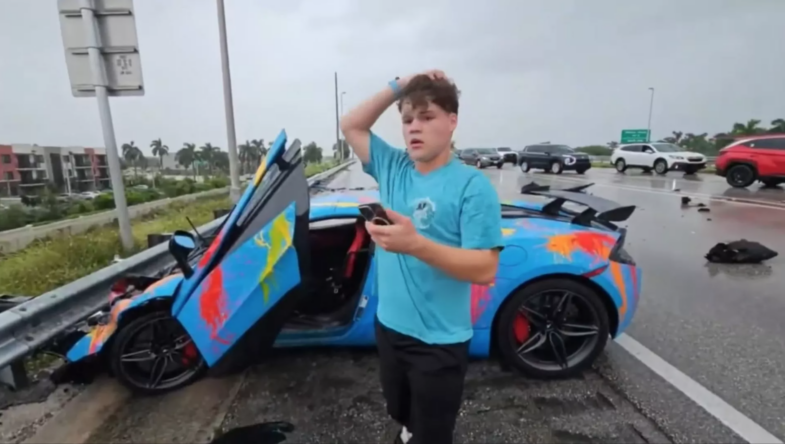 Vidéos : téléphone au volant, l’influenceur Jack Doherty détruit sa McLaren
