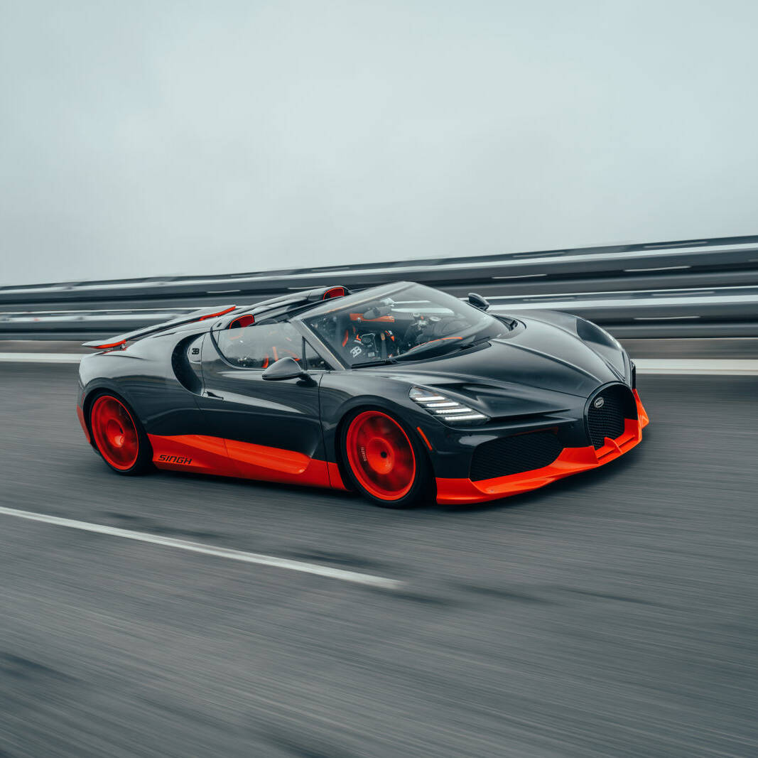 Bugatti W16 Mistral roadster