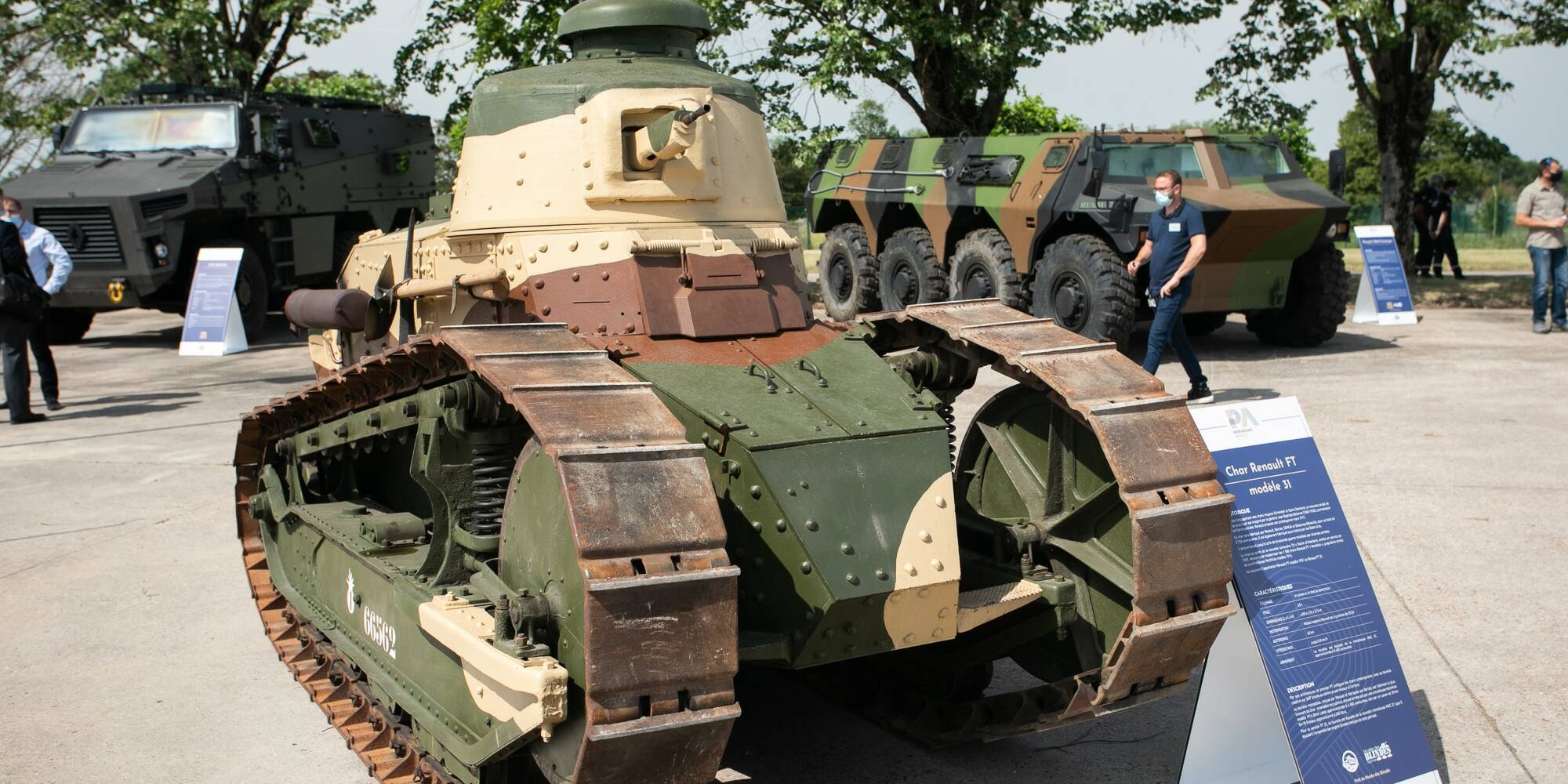 Première Guerre Mondiale 1914 1918 char Renault FT armée française 11 novembre