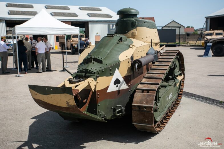 Première Guerre Mondiale 1914 1918 char Renault FT armée française