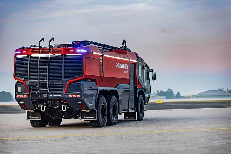 camion de pompiers électrique Noël Panther 6x6 electric