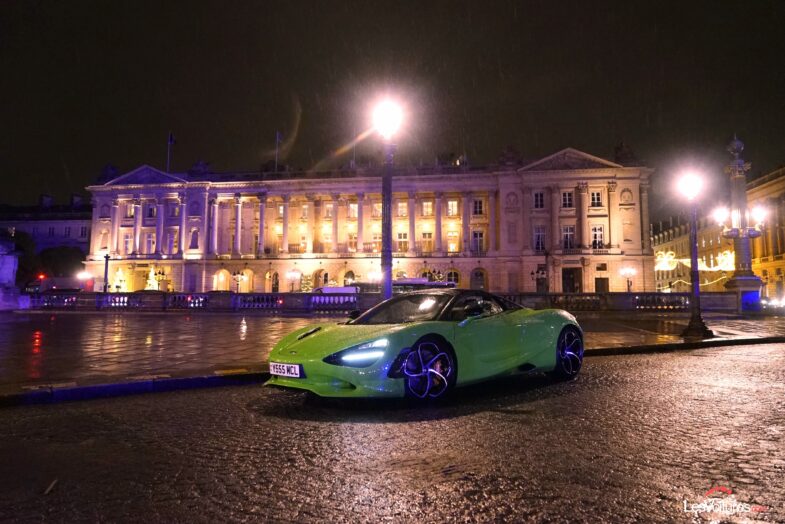 McLaren 750S Spider Paris Christmas Noël