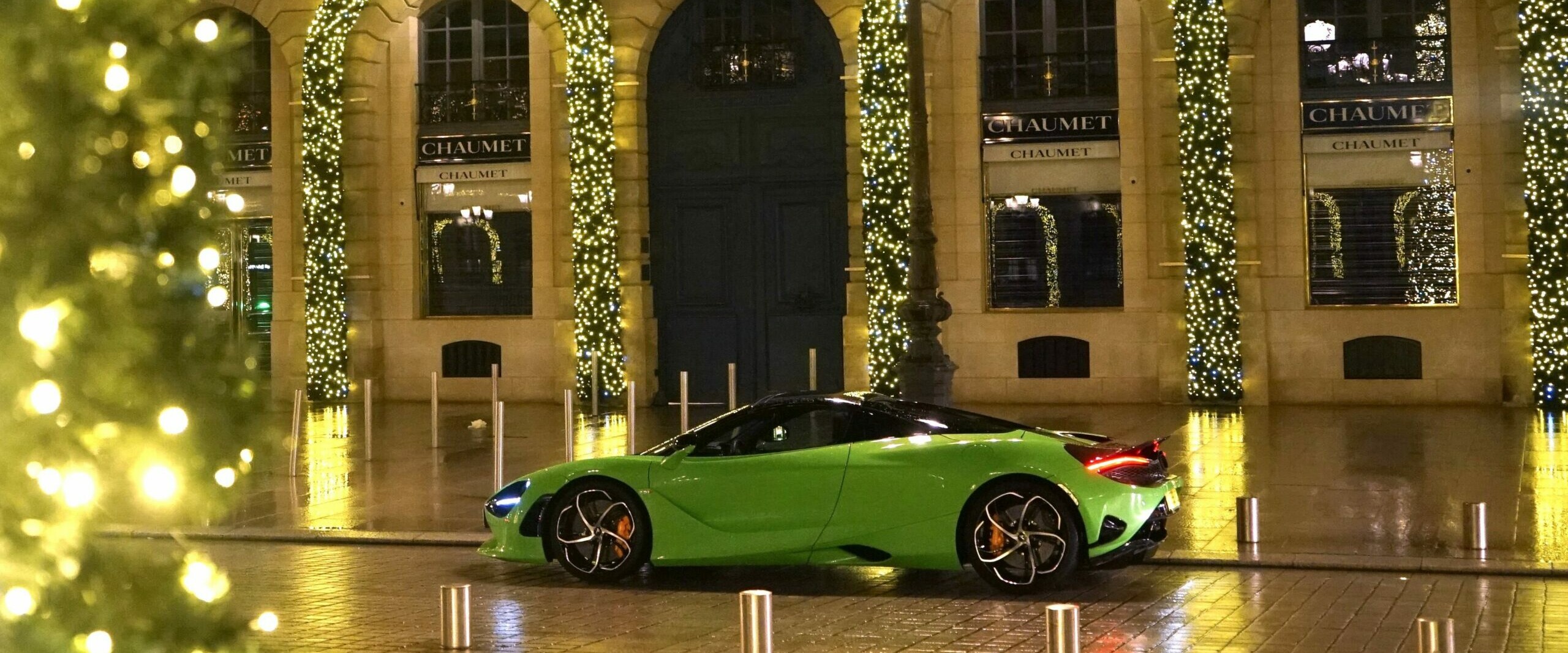 McLaren 750S Spider Paris Christmas Noël
