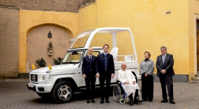 papamobile pape François Corse Mercedes-Benz Classe G