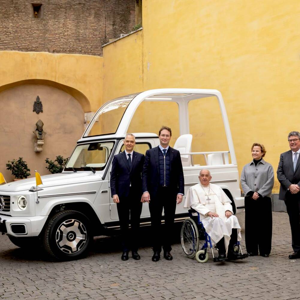 papamobile pape François Corse Mercedes-Benz Classe G