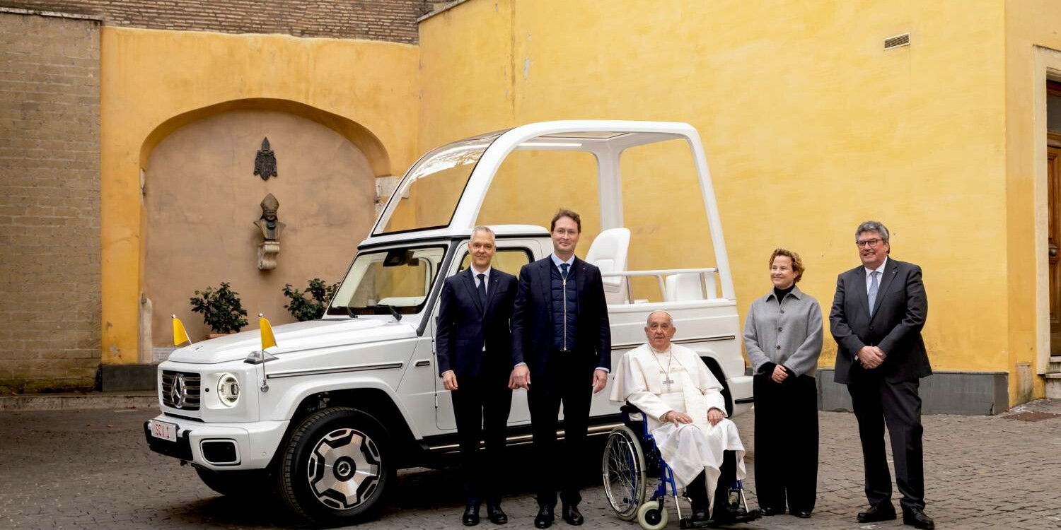 papamobile pape François Corse Mercedes-Benz Classe G
