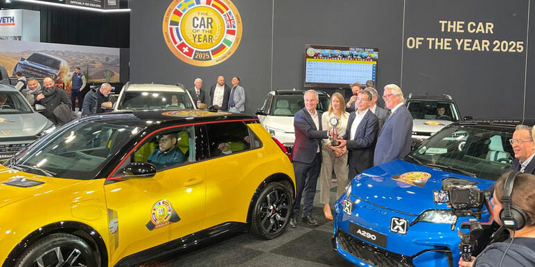 Renault 5 E-Tech electric Alpine A290 Voiture de l'Année 2025 essai Renault 5 électrique essai Alpine A290