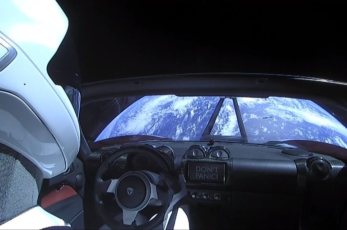 astéroïde Tesla Roadster espace Elon Musk