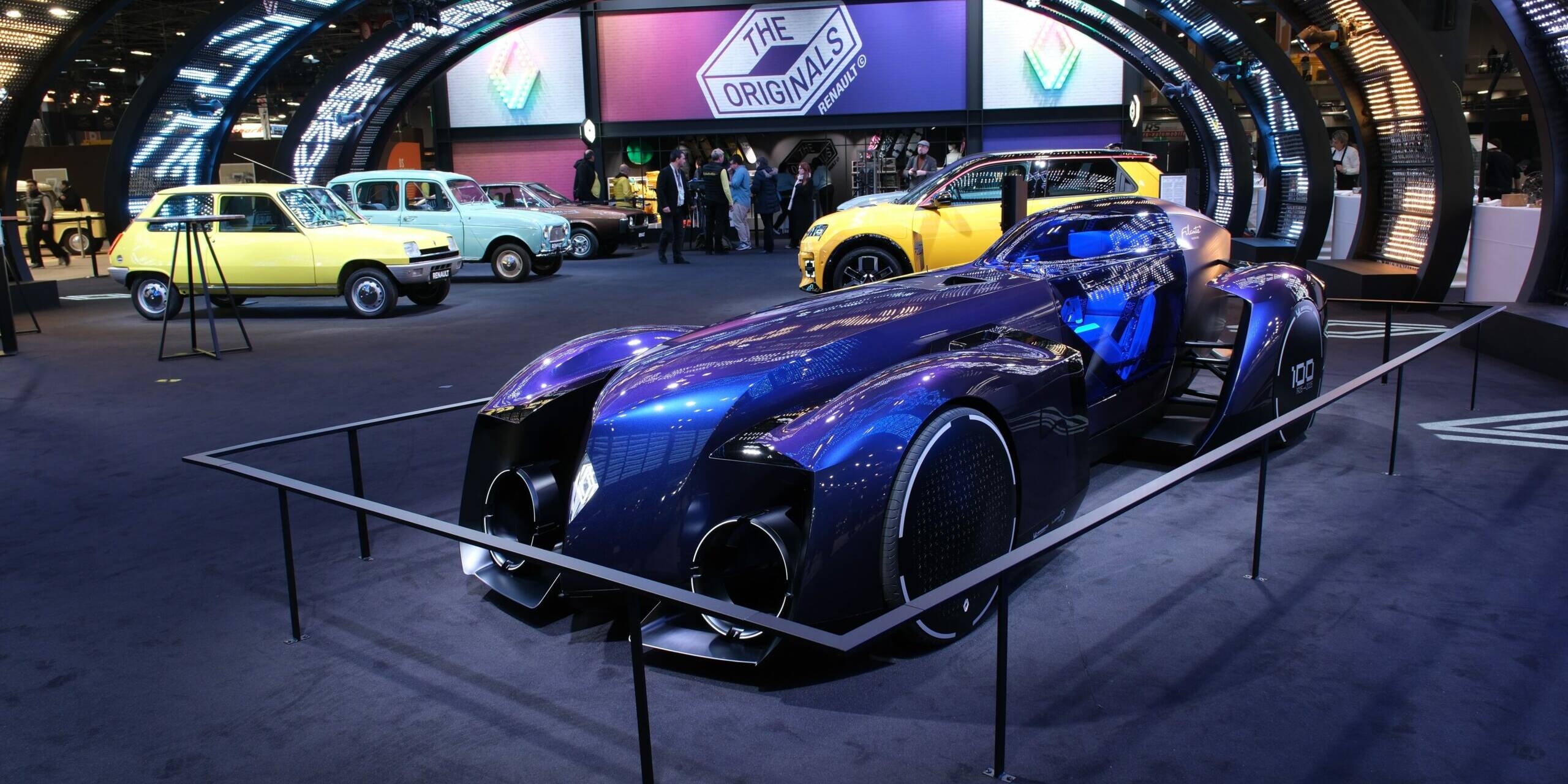 Rétromobile Renault Etoile Filante Record 2025 Renault 5 E-Tech electric voitures électriques