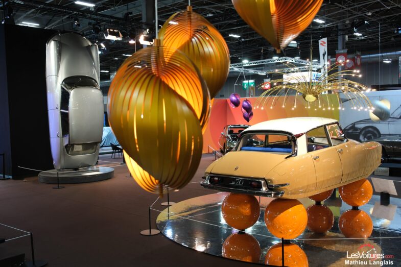 Rétromobile 70 ans Citroën DS Ballons