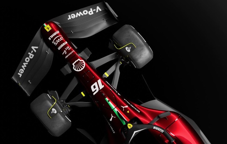 F1 : une superbe Ferrari SF-25 noire et rouge