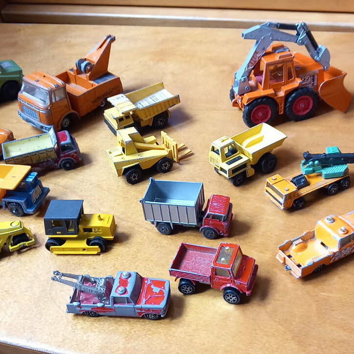 voitures miniatures véhicules miniatures travaux publics de chantier