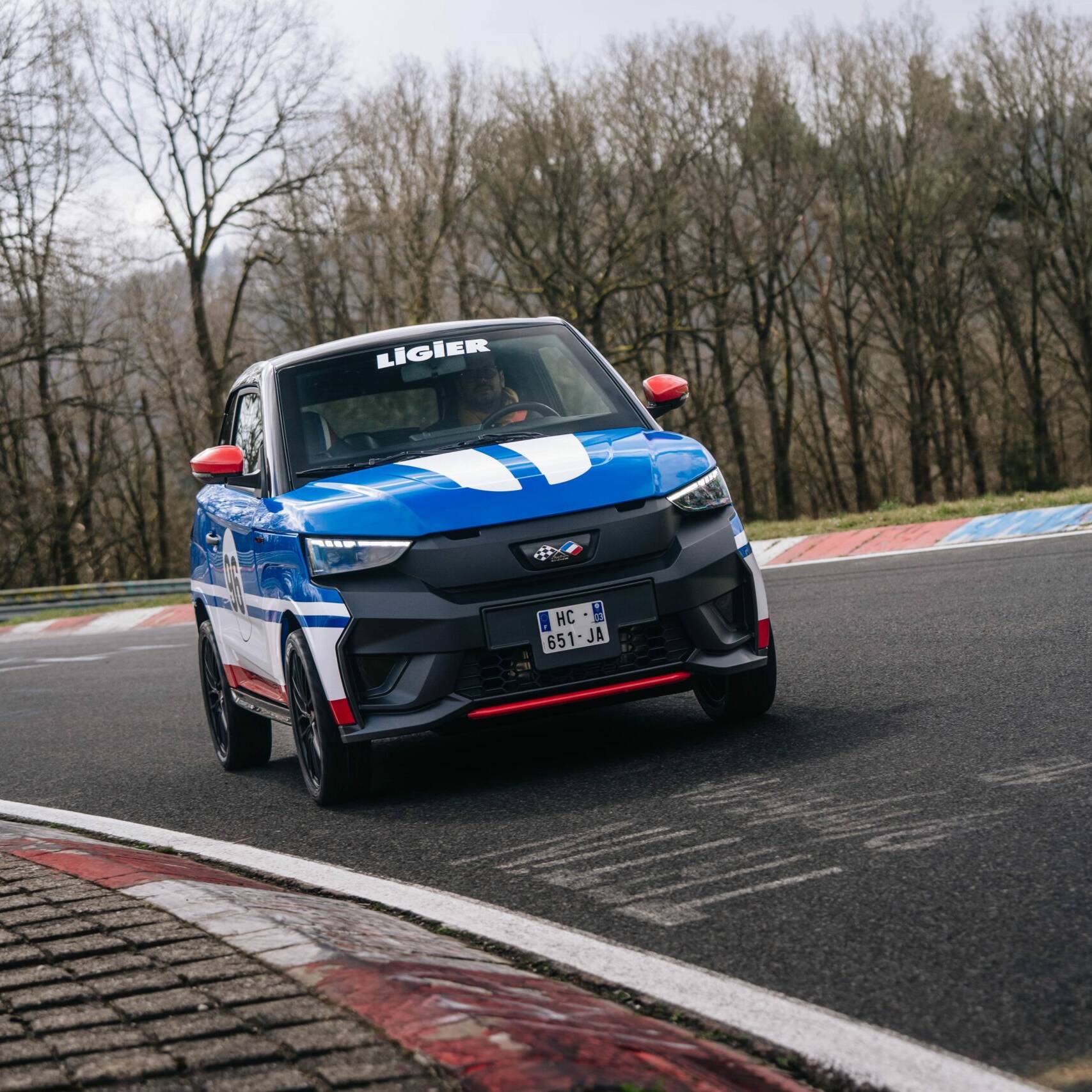 voitures sans permis quadricycles électriques Ligier JS50 Nürburgring