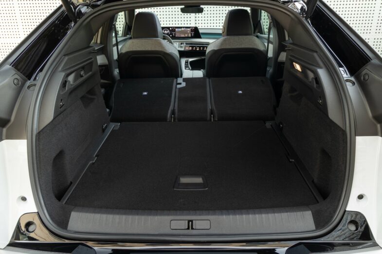 essai Peugeot e-3008 Dual Motor SUV électrique
