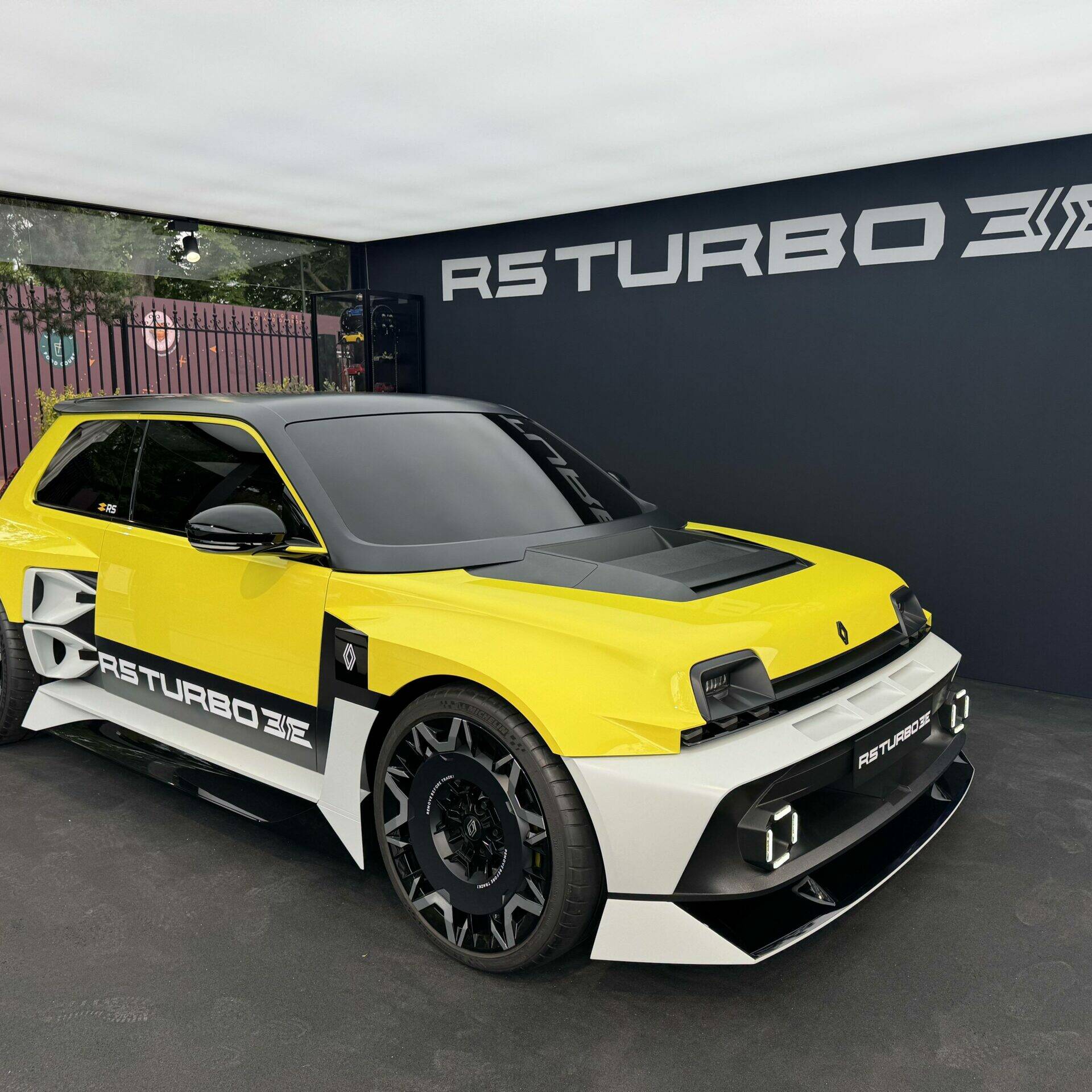 Renault 5 Turbo 3E Roland-Garros