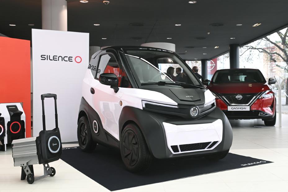voiture sans permis quadricycle électrique Nissan Silence S04