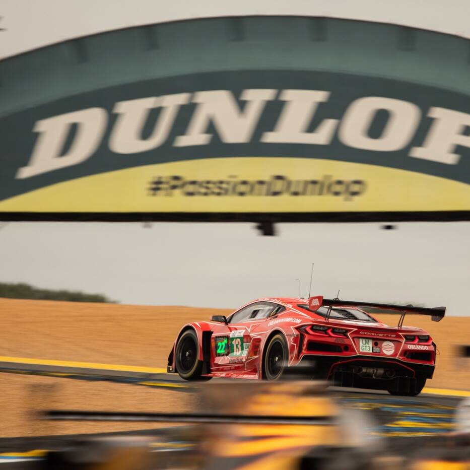 24 Heures du Mans Passerelle Dunlop Goodyea