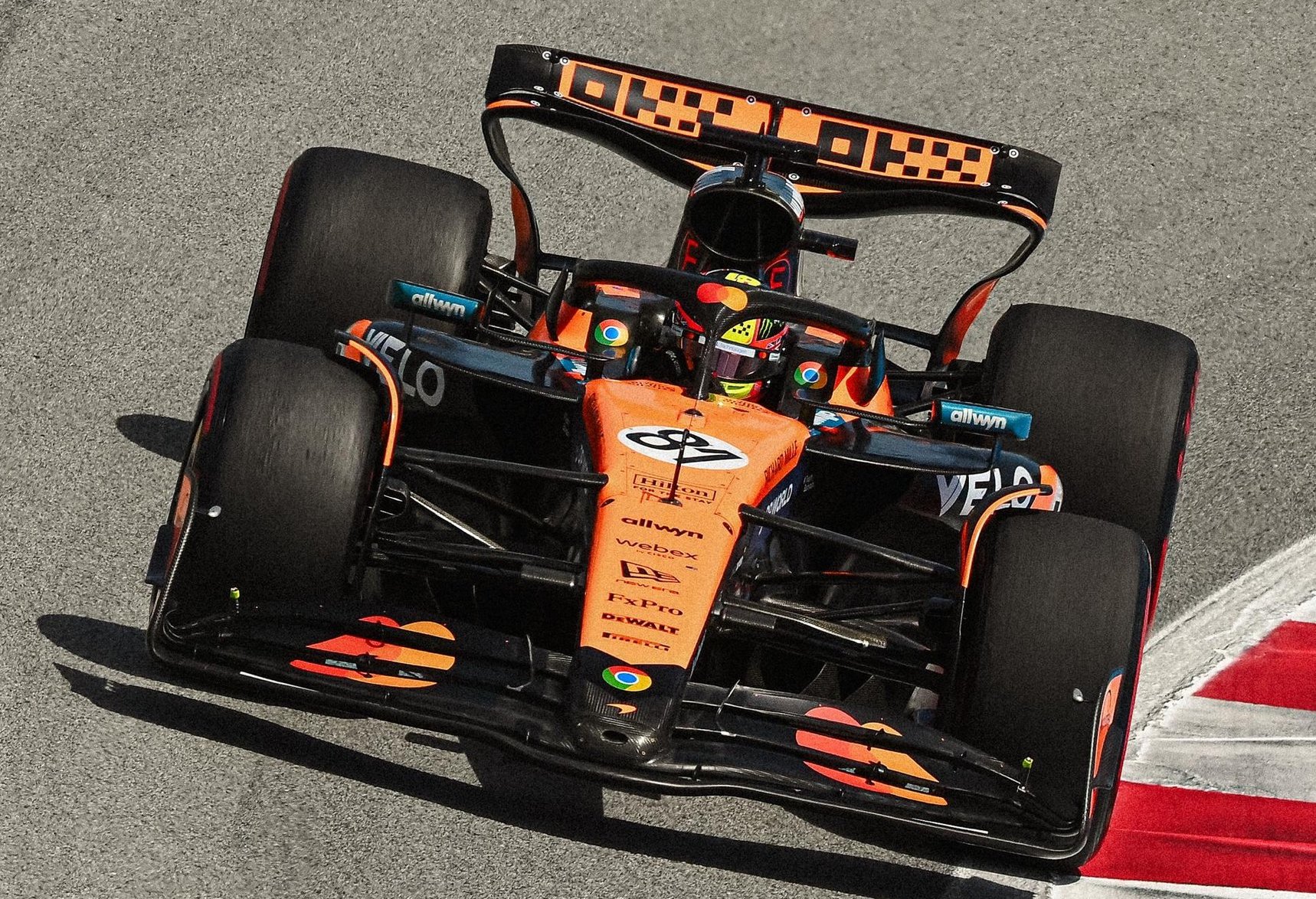 F1 – GP d’Espagne : Oscar Piastri en « mode Ligue des Champions », Max Verstappen « pète un câble »