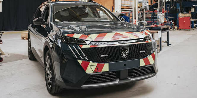 Bruno Retailleau SUV Peugeot 5008 Gendarmerie nationale