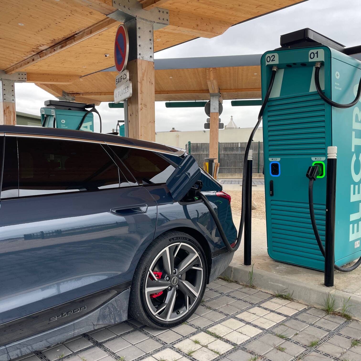 étude voitures électriques BEV cabinet Deloitte