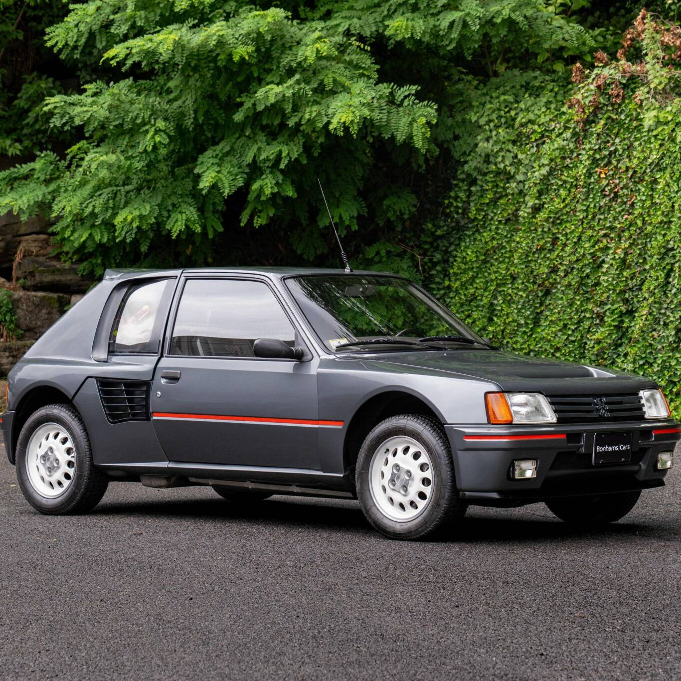 Peugeot 205 Turbo 16 Peugeot 205 T16 youngtimer