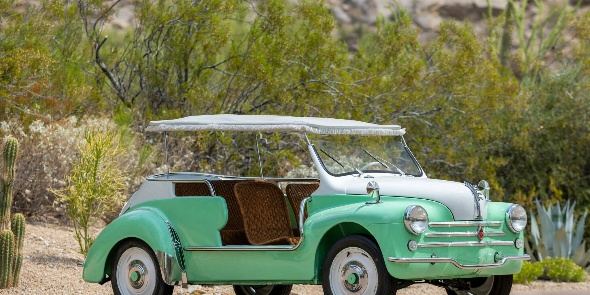 Renault 4CV Jolly voiture de plage