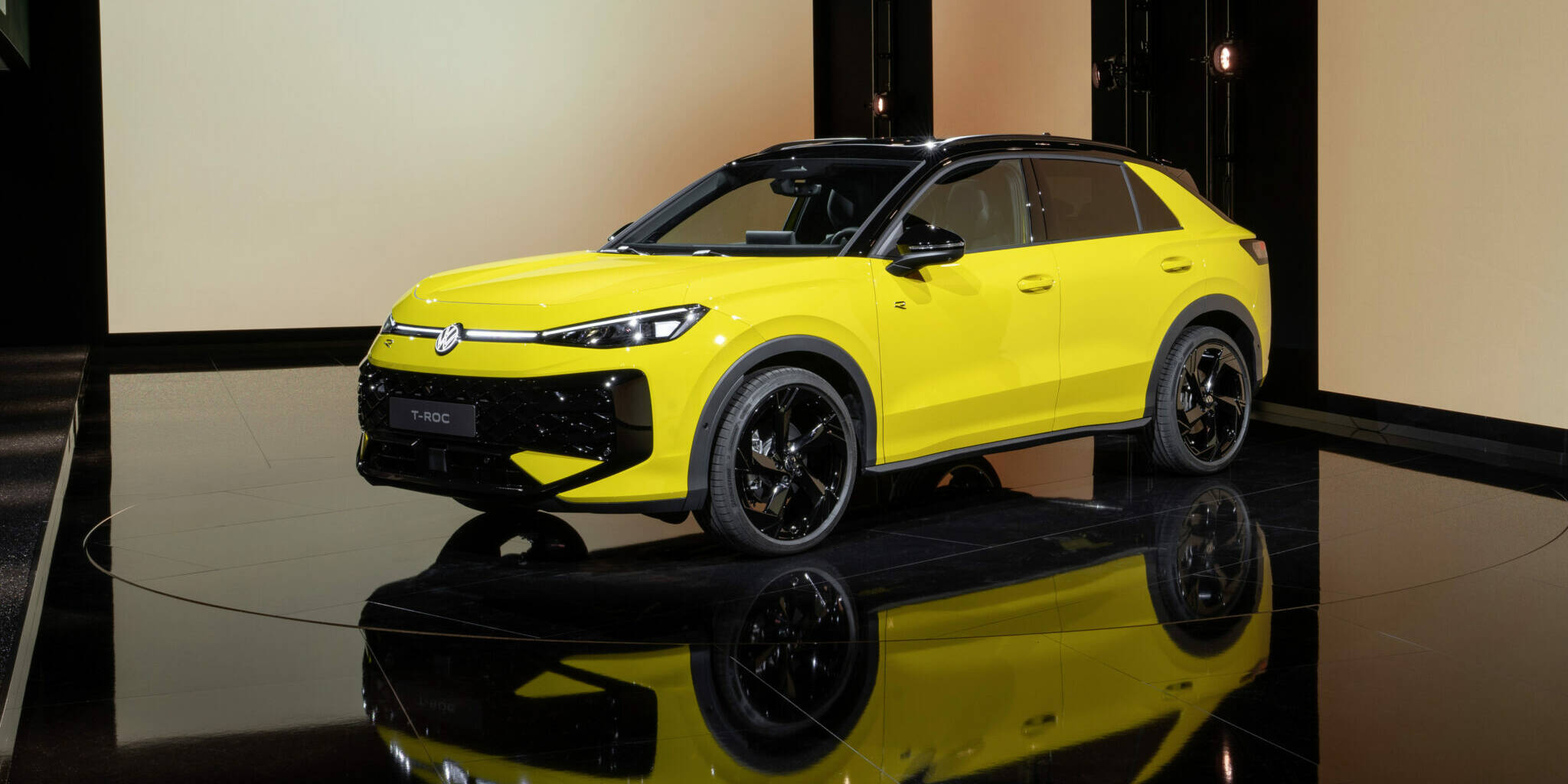 SUV Volkswagen T-Roc 2025 nouveau T-Roc SUV hybride