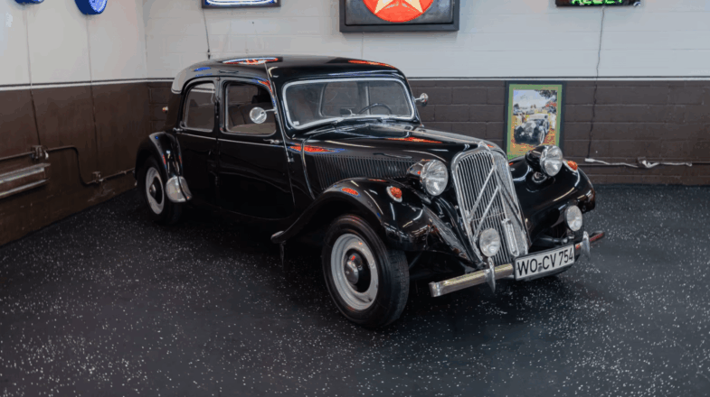 Collection Larry Klairmont ventes aux enchères Mecum Auctions Citroën