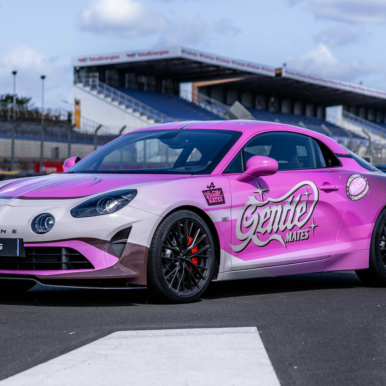 Squeezie GP Explorer 3 Alpine A110 Gente Mates