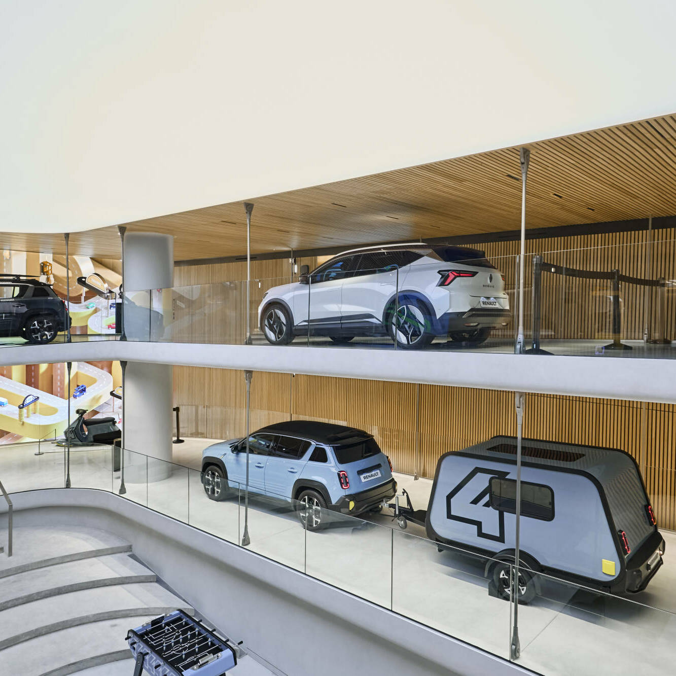 Le Défilé Renault Paris Champs-Elysées The carwalk