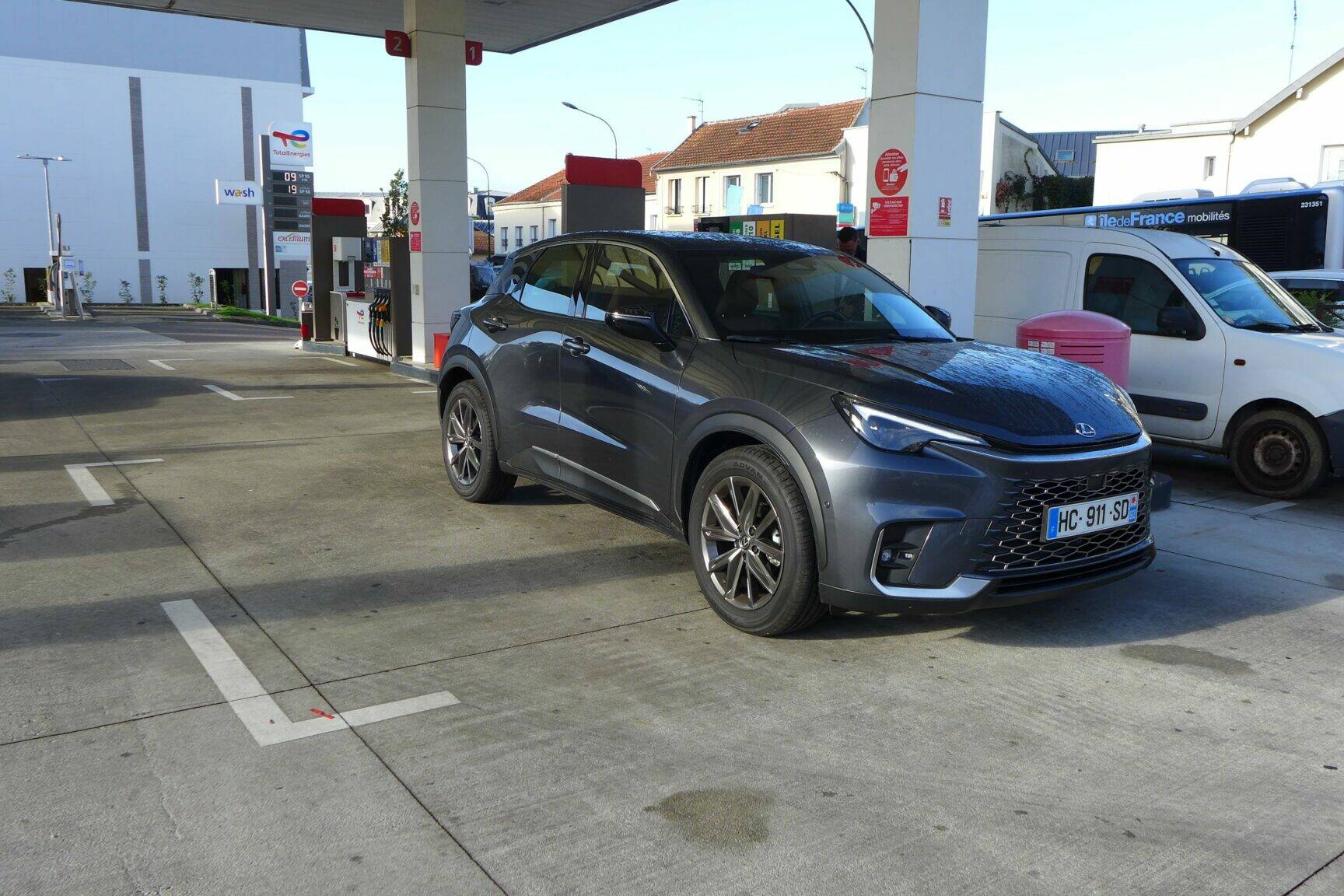 consommation réelle SUV hybride Lexus LBX 1.5 HEV Hybrid Electric Vehicle