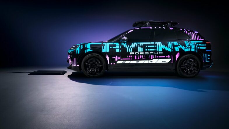 Porsche Wireless Charging Porsche Cayenne électrique recharge par induction