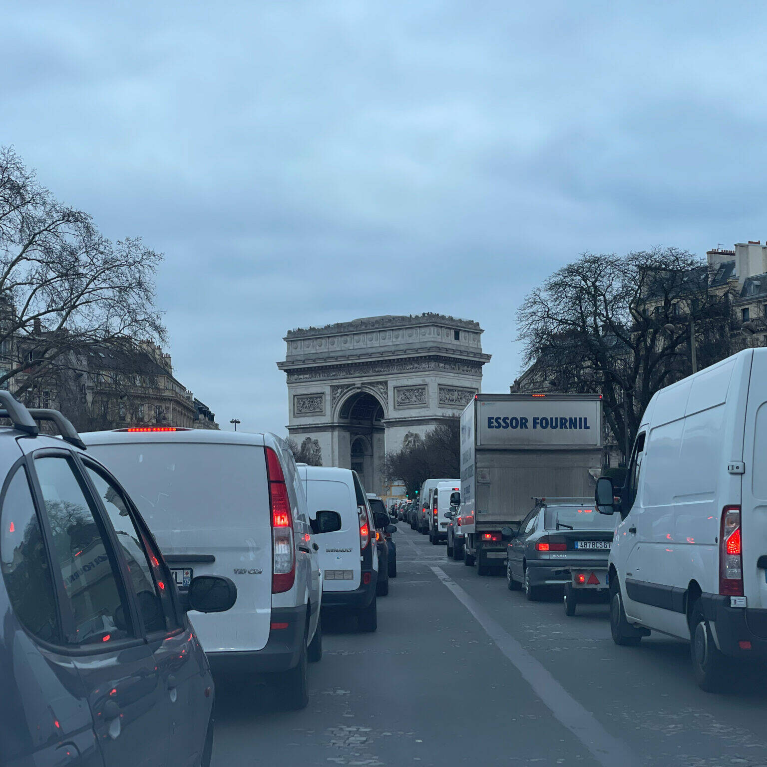 Alexandre Astier voitures thermiques voitures électriques