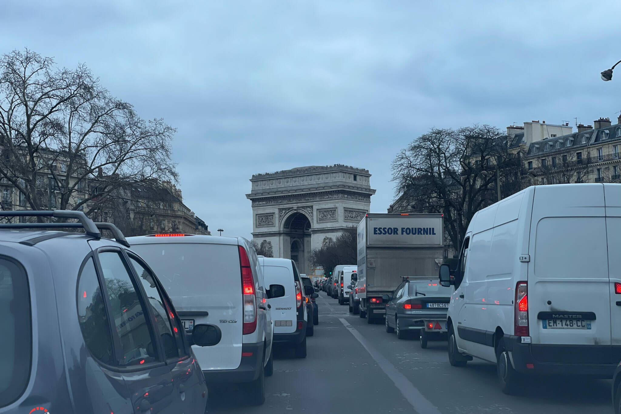 Alexandre Astier voitures thermiques voitures électriques