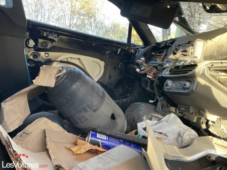 Alpine A110 abandonnée Balle Perdue 3 Netflix