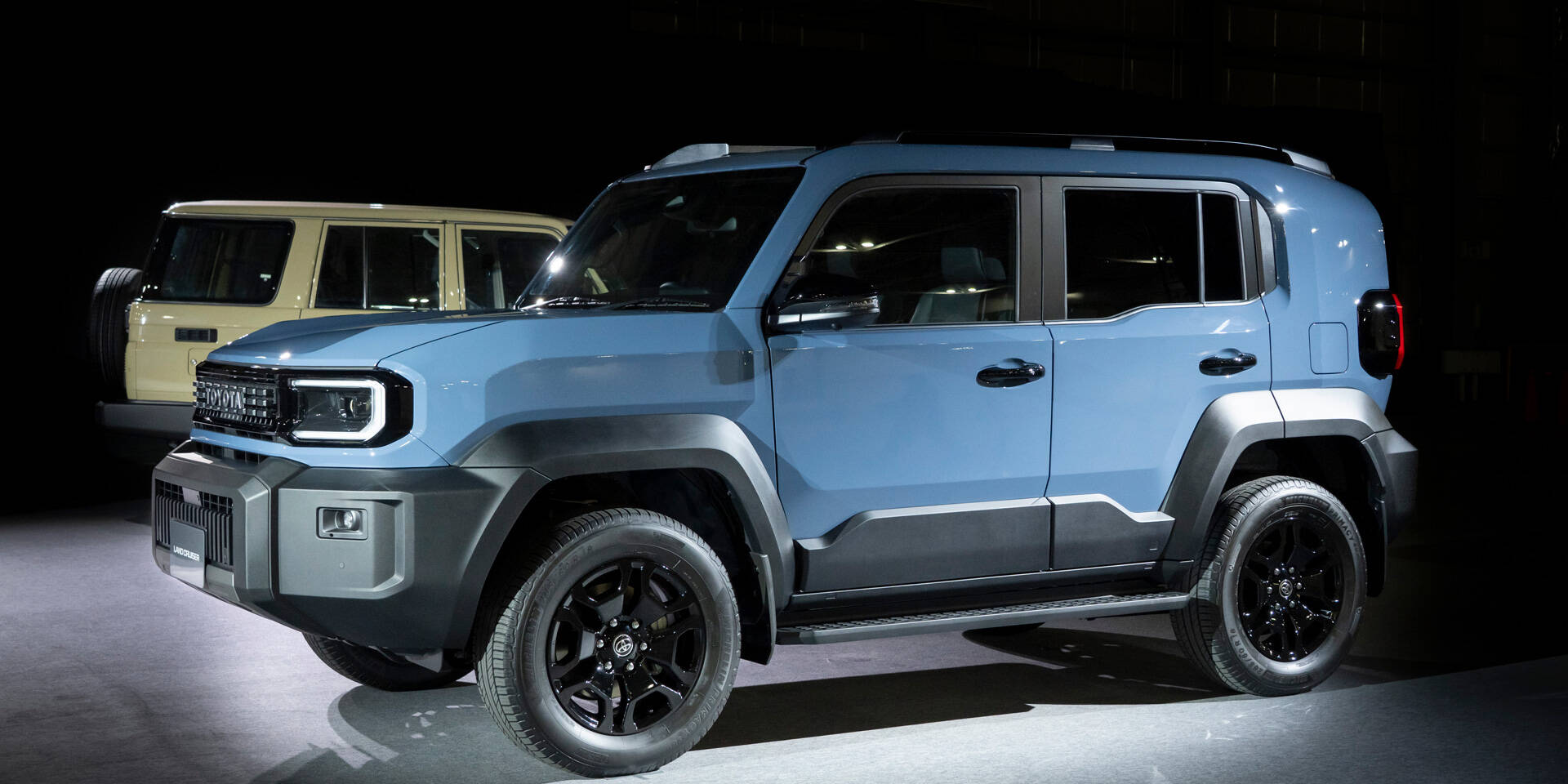 Toyota Land Cruiser FJ 4x4