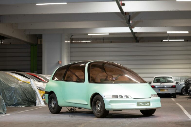 ventes aux enchères The Renault Icons Flins Artcurial Motorcars