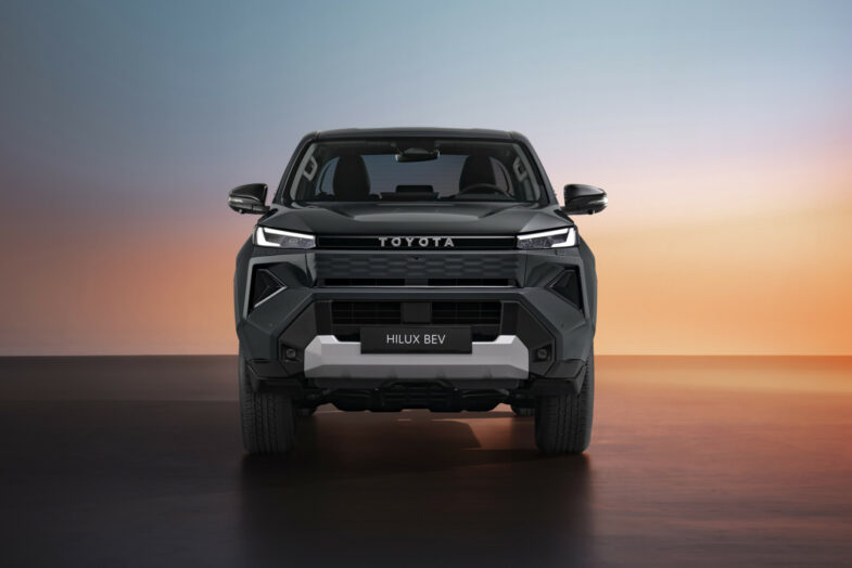 pick-up Toyota Hilux 100 % électrique