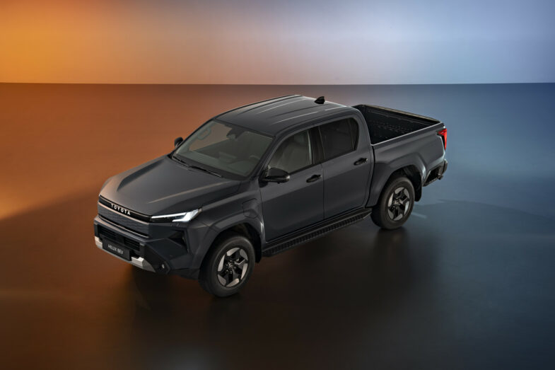 pick-up Toyota Hilux 100 % électrique