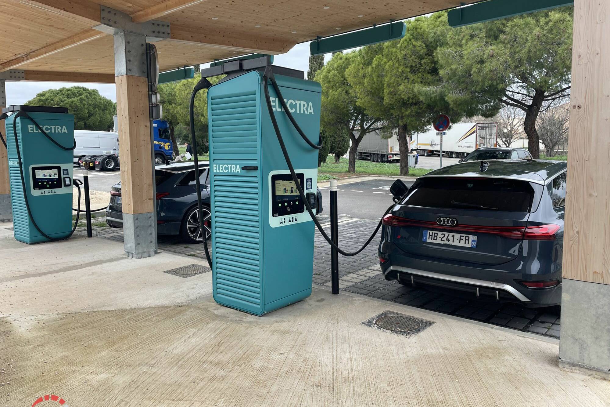 voitures électriques taxe au km UK Pacte vert