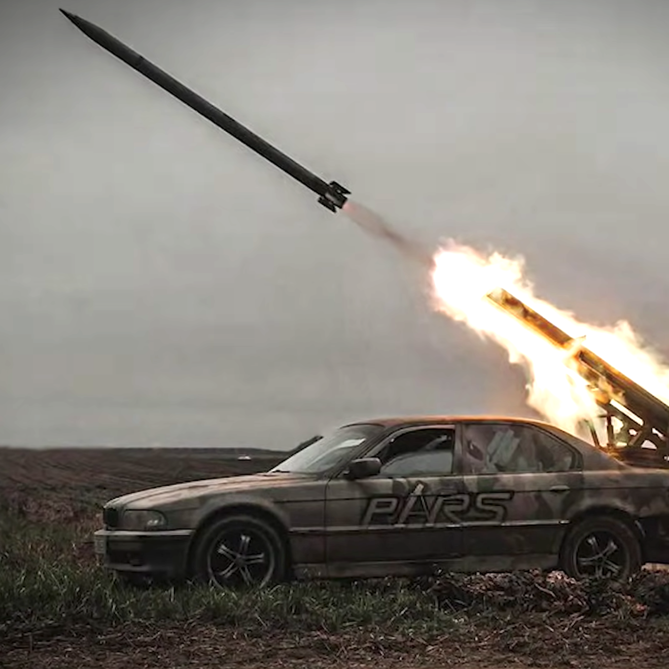 BMW Série 7 lance-roquettes Ukraine