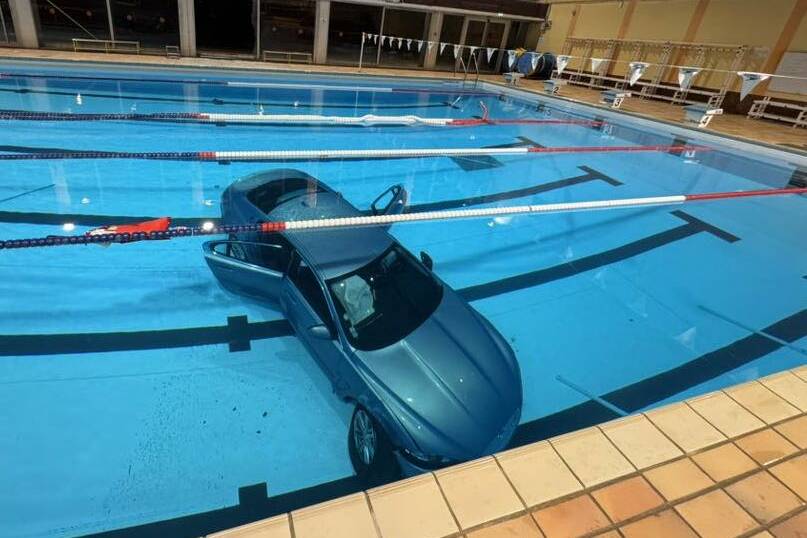 accident La Ciotat Voiture piscine municipale