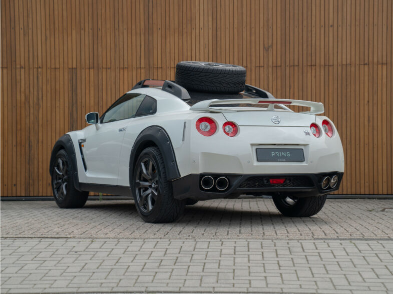 Nissan GT-R off-road