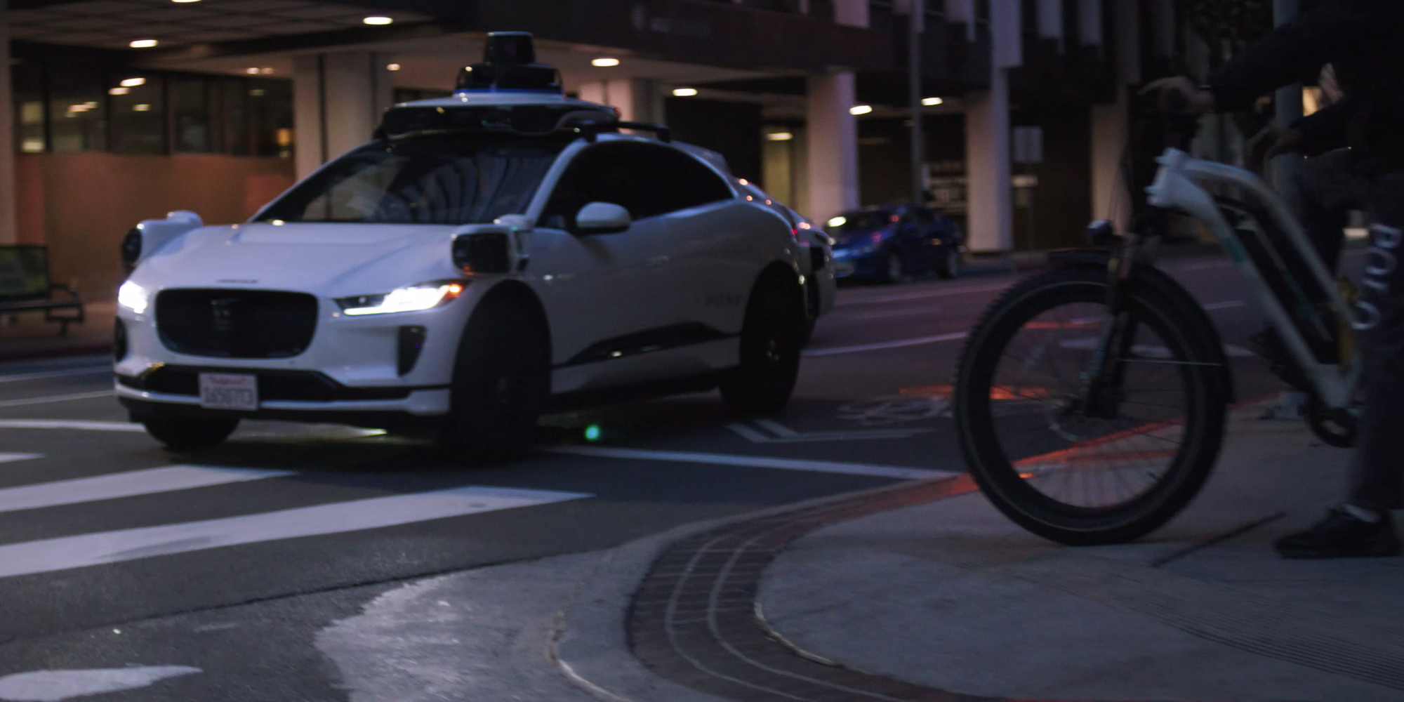 black-out San Francisco robotaxis Waymo voitures autonomes