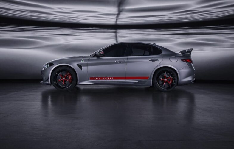 Alfa Romeo Giulia Quadrifoglio Luna Rossa