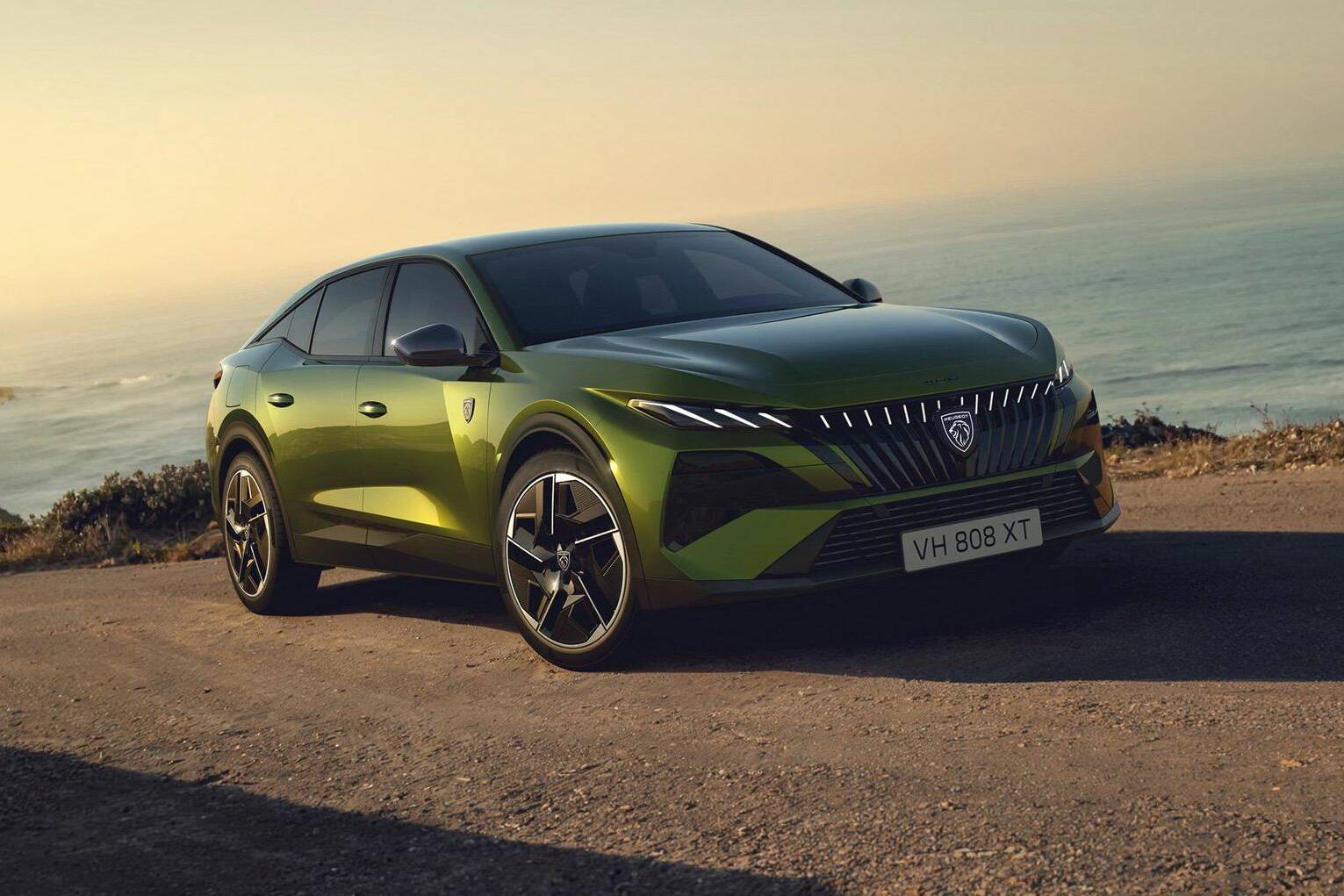 hybride rechargeable Peugeot 408 restylée Peugeot e-408 Peugeot 408 2026