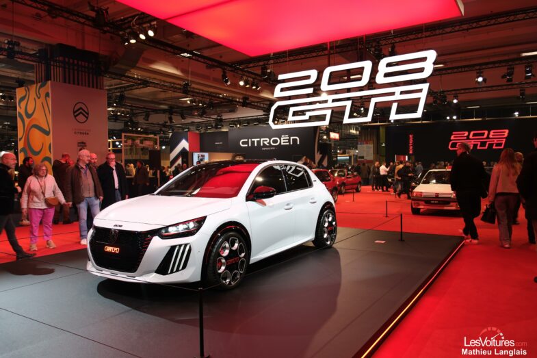 Peugeot 208 e-GTi Peugeot 205 GTI T16 Rétromobile