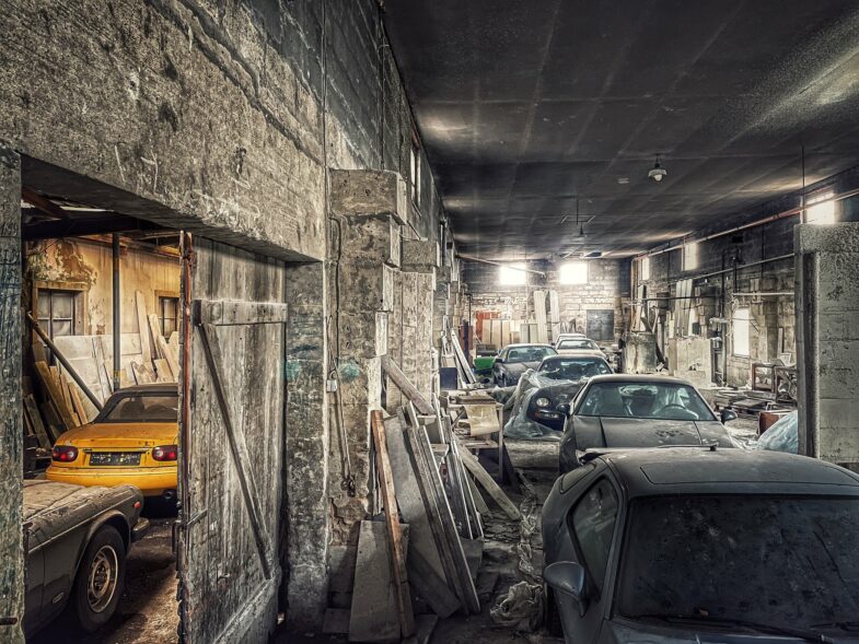 urbex automobil voitures abandonnées